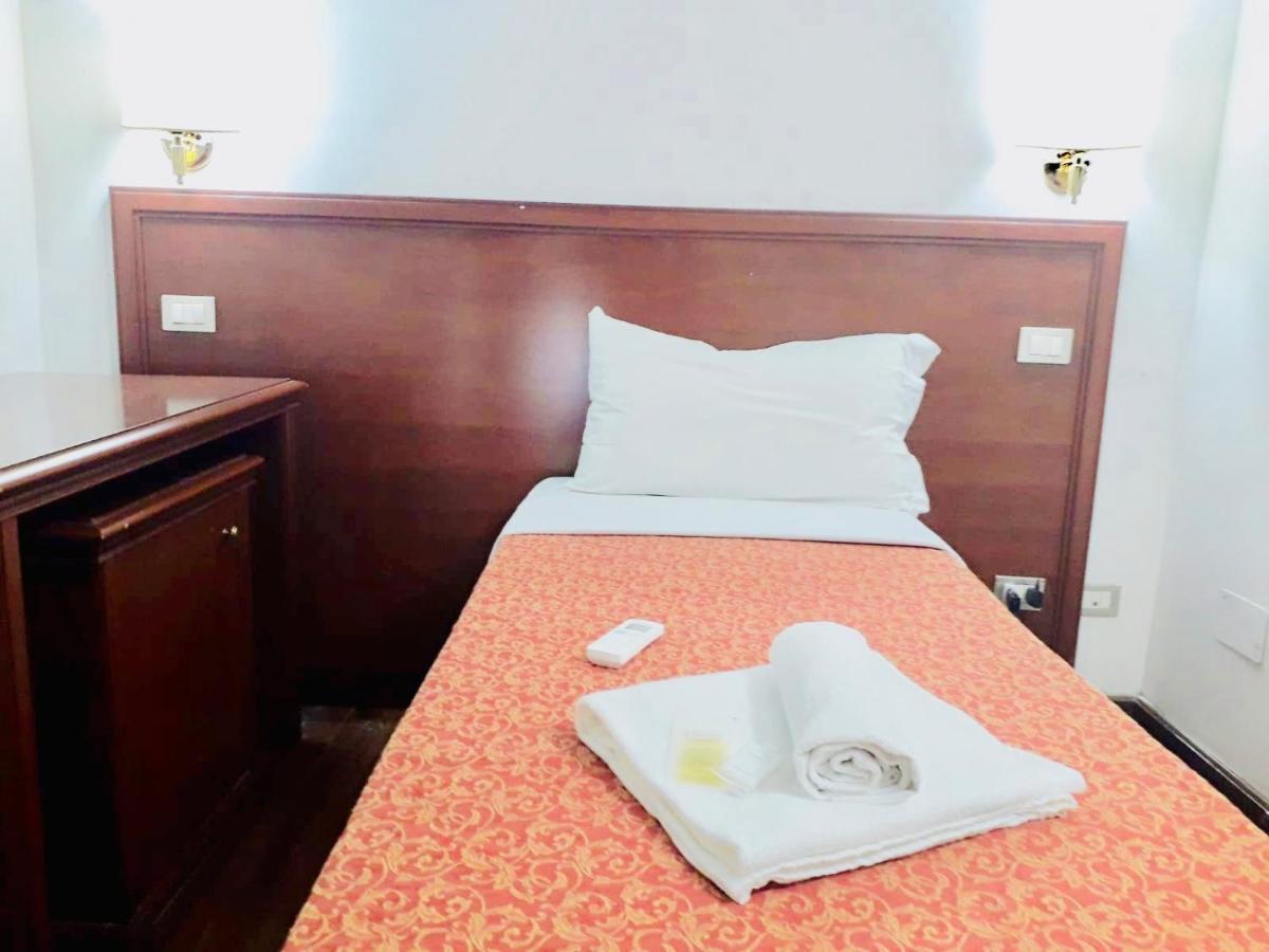 Holiday Rome Termini Hotel Kültér fotó