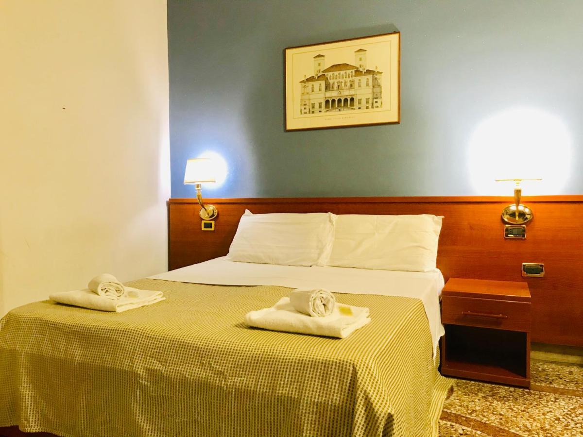 Holiday Rome Termini Hotel Kültér fotó