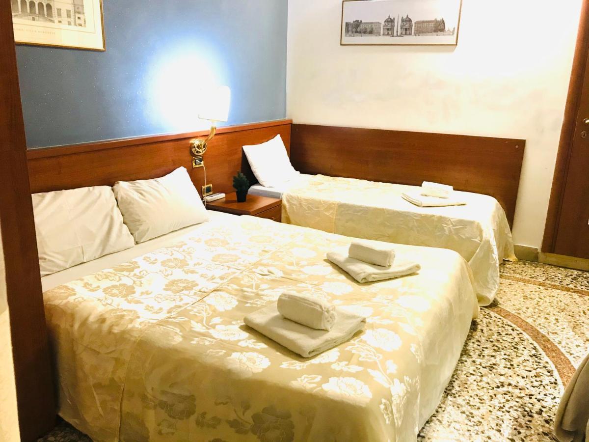 Holiday Rome Termini Hotel Kültér fotó
