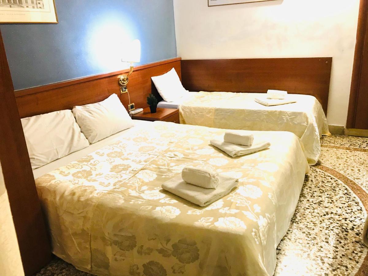 Holiday Rome Termini Hotel Kültér fotó