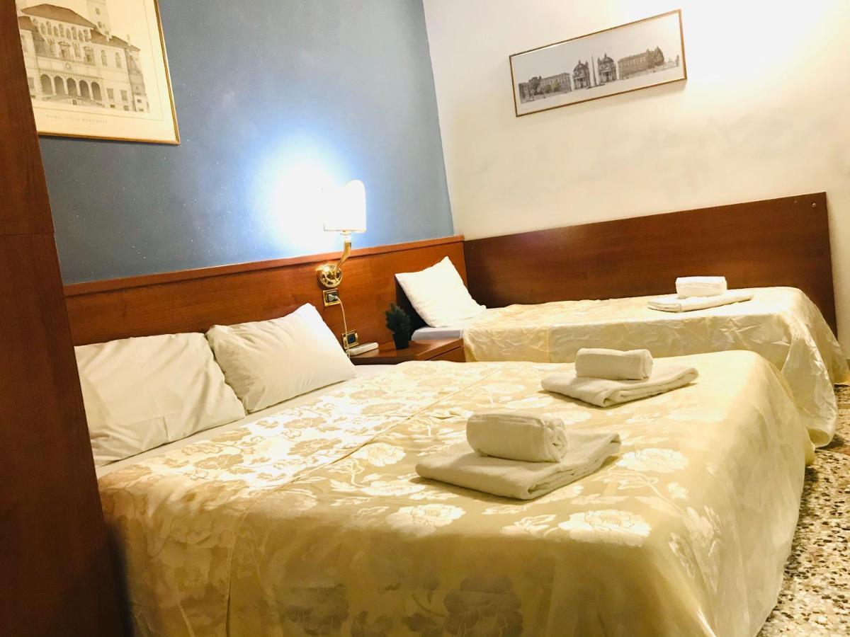 Holiday Rome Termini Hotel Kültér fotó