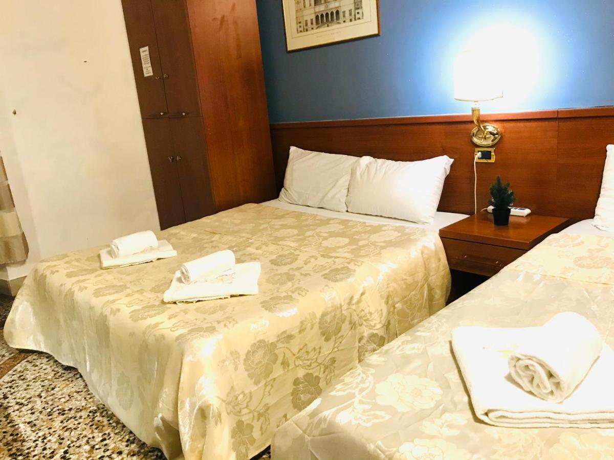 Holiday Rome Termini Hotel Kültér fotó